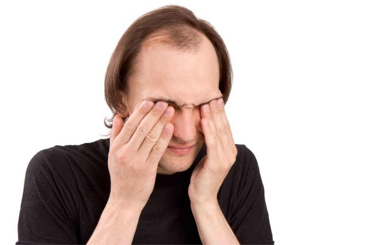 Veja os principais problemas que causam dor no fundo dos olhos e como tratá-los - SunKids