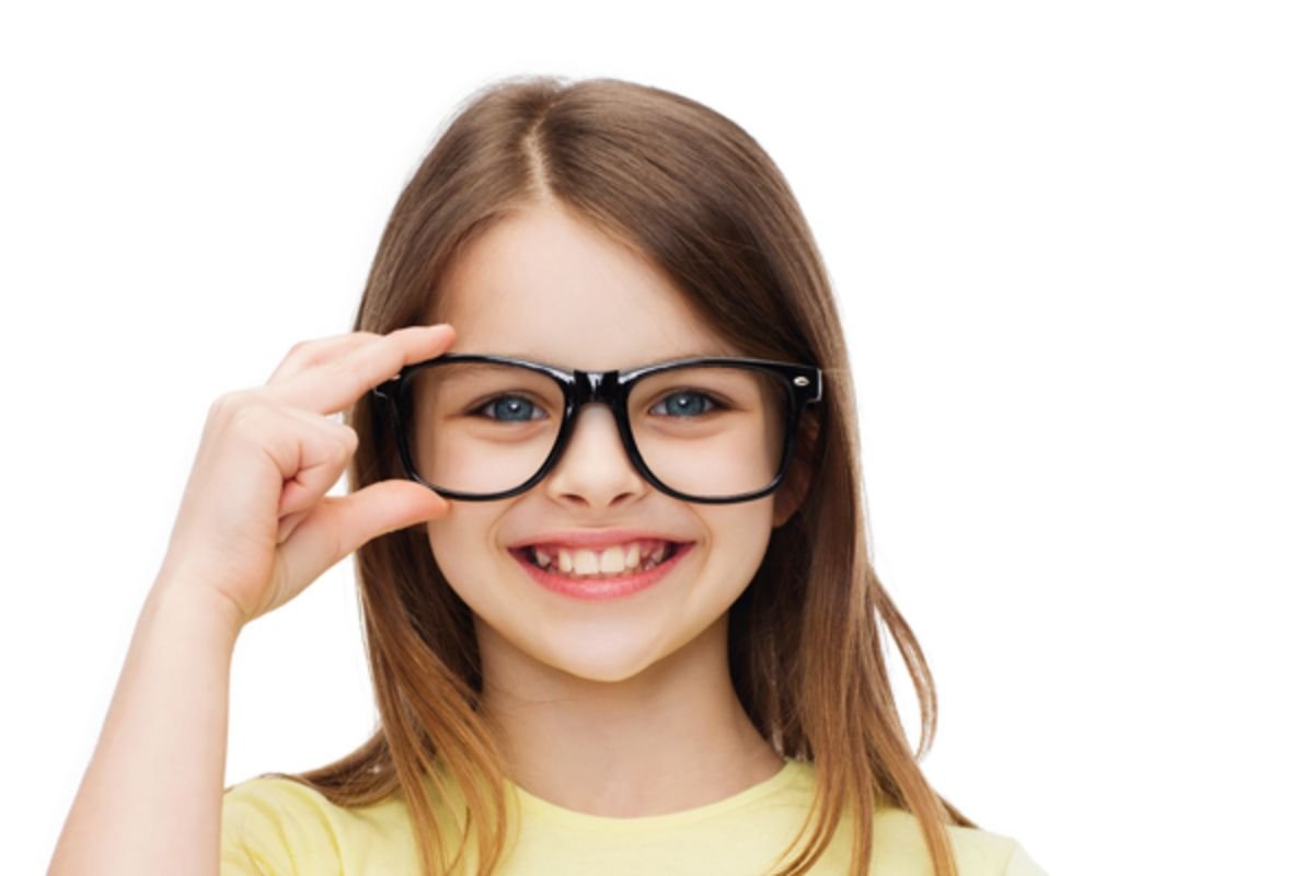 4 cuidados e dicas para comprar o primeiro óculos de criança para o seu filho! - SunKids