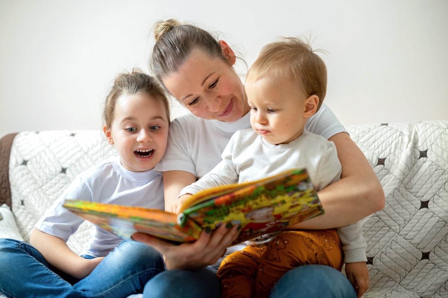 Como incentivar a leitura infantil? Estratégias que funcionam - SunKids