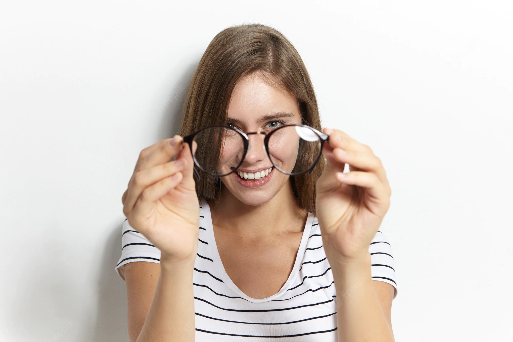 Revenda de produtos: Veja como aumentar as vendas da sua loja de óculos junto com a SunKids! - SunKids