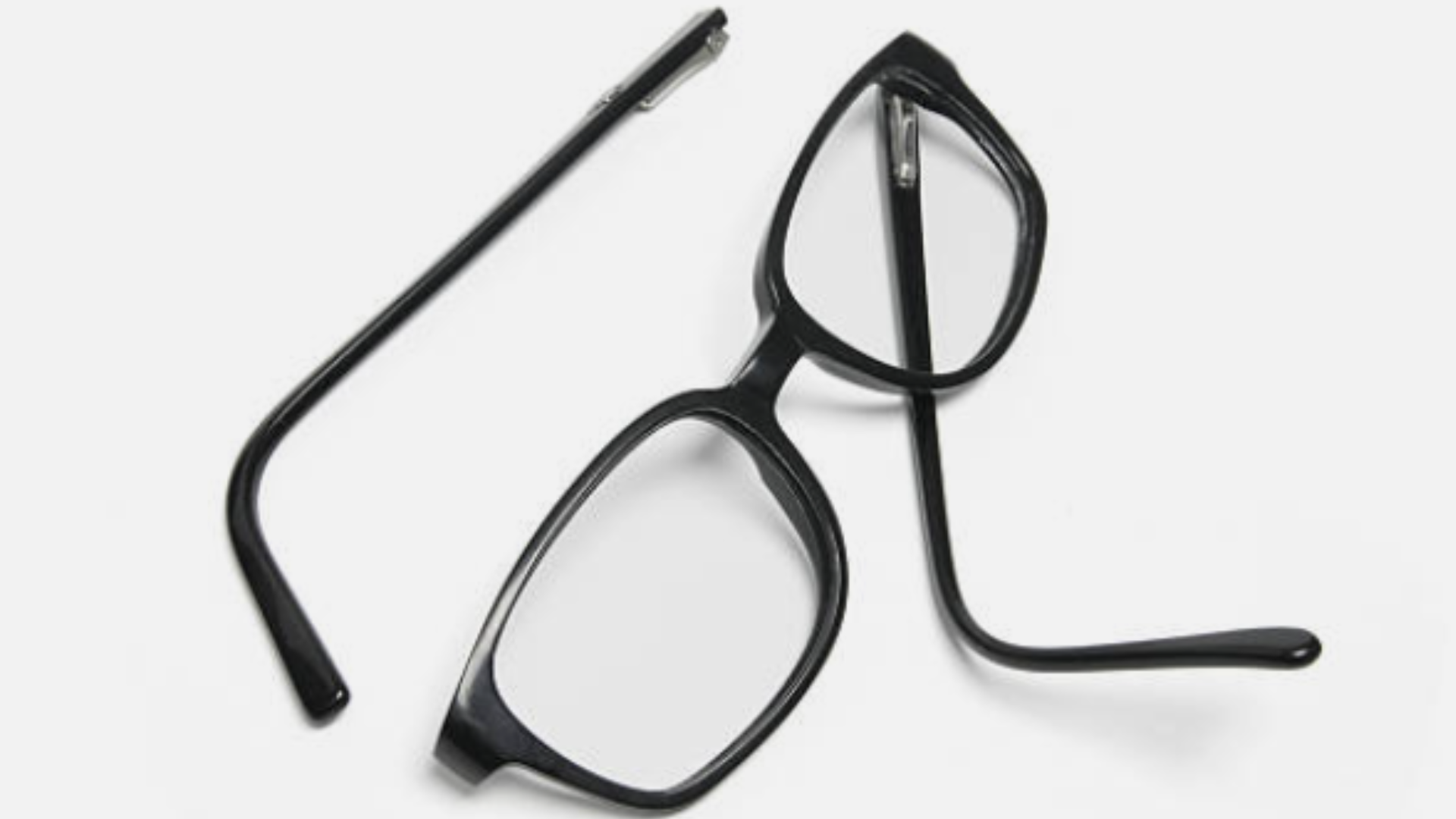 Perna do óculos quebrada: Como consertar?