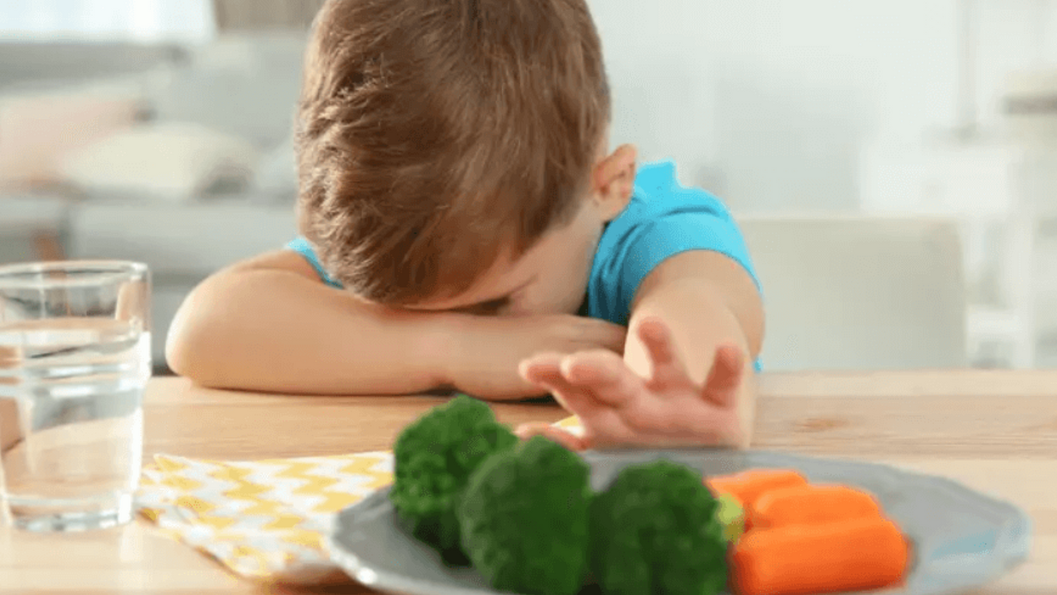 Seu filho come muito pouco? Saiba como lidar com a falta de apetite